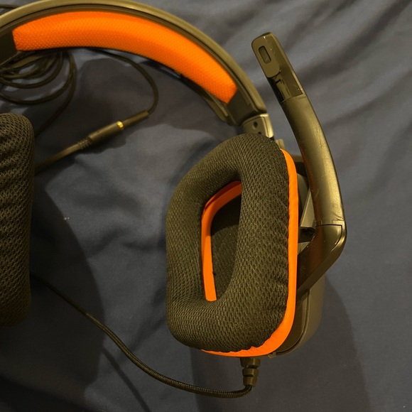 Logitech G231 Prodigy Gaming Headset - Picture 7 of 9